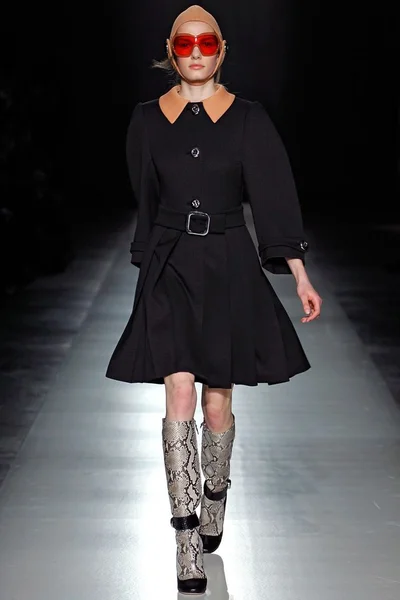 Look 2